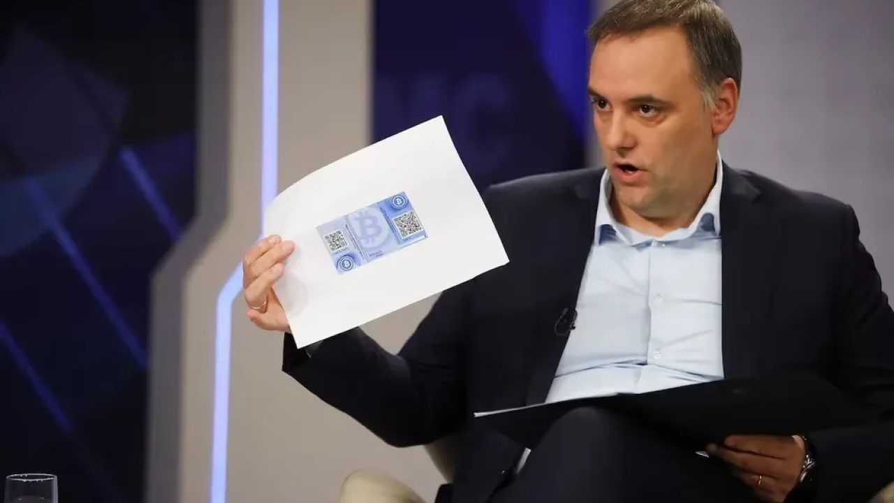 Adorni: La Justicia le prohibió salir del país por "peligro de fuga inminente"
