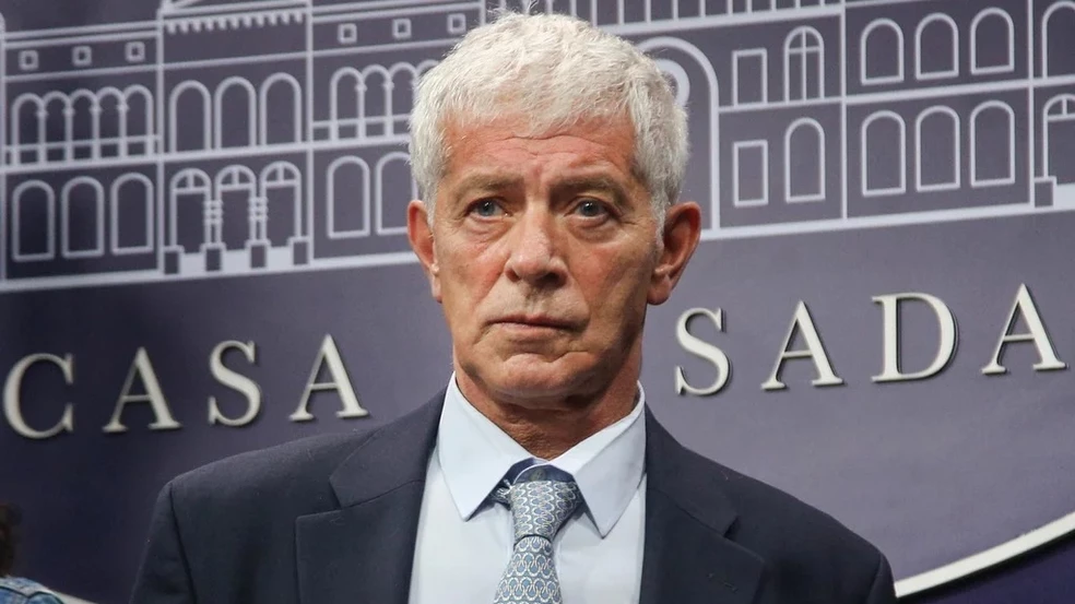 Se va Cúneo Libarona y solo quedan, por ahora, cinco ministros del primer Gabinete